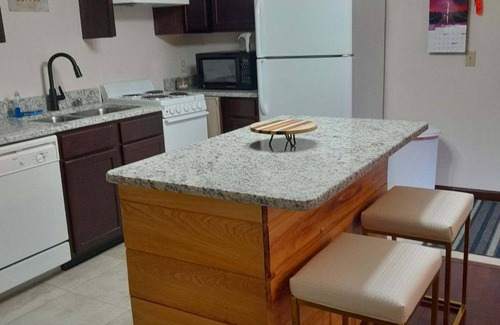 Almo Apartment | Quiet Loft Apartment 1 Mile from Kentucky Lake. A great fisherman's retreat.