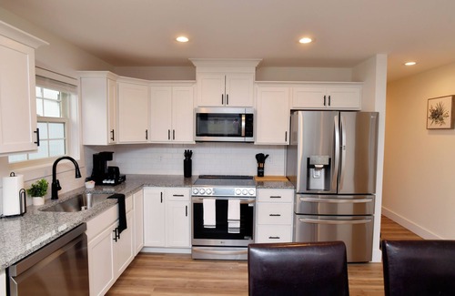 Berea Apartment | Quiet, Luxury Home w/Garage - Minutes from The Pinnacles and I-75.