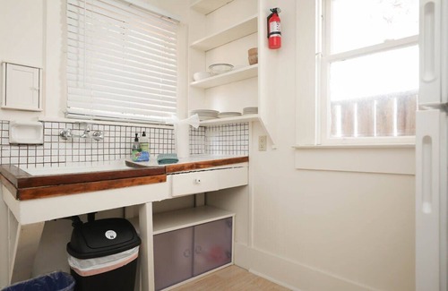 Piedmont Avenue Apartment | Quiet Oakland Studio Near Piedmont Ave