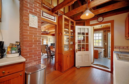 West Boothbay Harbor Cottage | Quiet Oceanfront Cottage with Dock