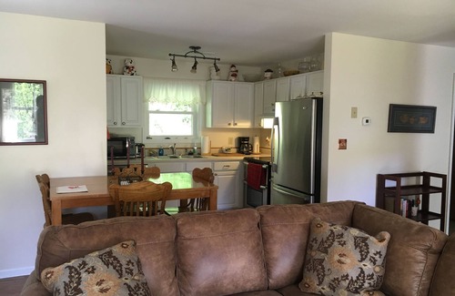 Cherokee Cottage | Quiet, peaceful, relaxing getaway from a stressful life! Great Fishing!