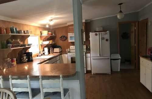 Lake Norman of Catawba Cottage | Quiet Private Rural Lakefront Home On Lake Norman