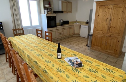 Seguret House | Quiet property with a private heated Pool near a touristic village in Provence