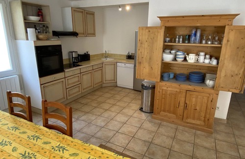 Seguret House | Quiet property with a private heated Pool near a touristic village in Provence