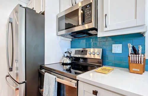 Bonita Springs House | Quiet Riverside Cottage in Downtown Bonita Springs