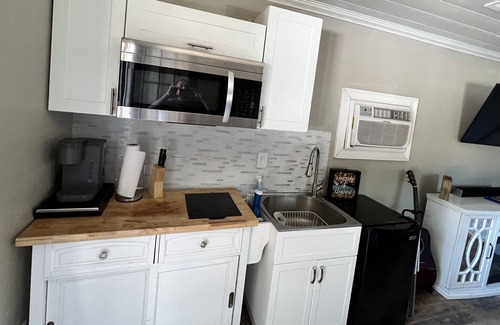 Banning Cabin | Quiet rural studio