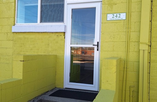 Pulaski Apartment | Quiet Spacious 1-BR in Downtown Pulaski - Great for business professionals.