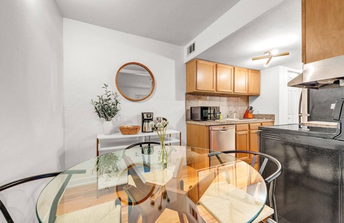 Central Boulder Apartment | Quiet, Spacious Mapleton Hill Apartment - Walk to Pearl Street - Walk to Hiking