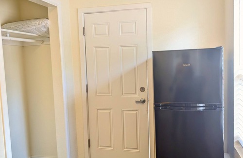 Colorado Springs Apartment | Quiet studio in amazing Colorado Springs with AC