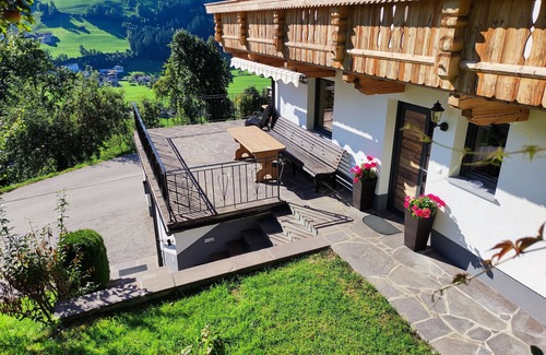 Hainzenberg House | quiet sunny location, cozy terrace, panoramic views
