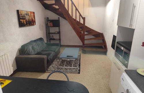 Cadolive Apartment | Quiet T2 apartment in Provencal village