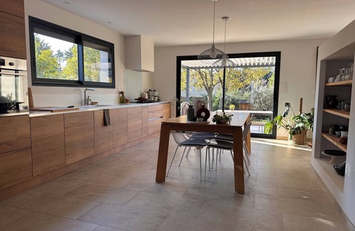 Sommieres Villa | Quiet villa with pool