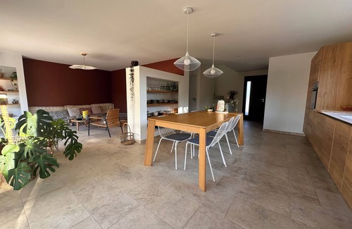 Sommieres Villa | Quiet villa with pool