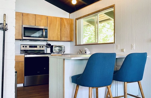 West Hills Cottage | Quiet Waterfront Oasis with private beach