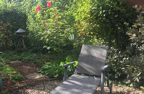 Leichlingen Apartment | Quietly located apartment with terrace and small balcony. Garden, 5 min by car to the train station.