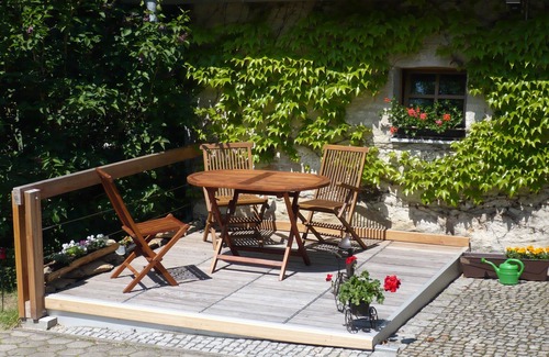 Tiefenbach Apartment | Quietly located holiday flat on the outskirts of Tiefenbach in the Upper Bavarian. Forest