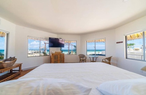 Isla Tintipan Hotel | Quinta del Mar Crystal Beach