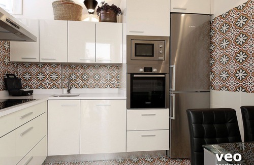Feria Apartment | Quintana Terrace. 5 bedrooms, 3 bathrooms, terrace for up to 10.