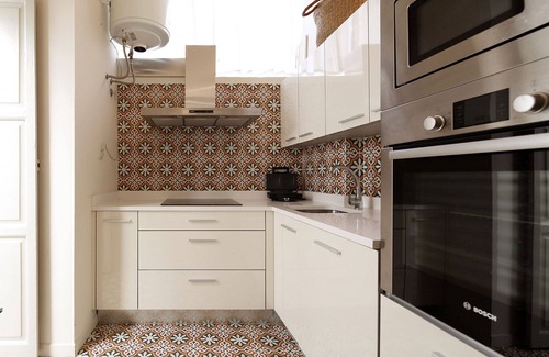 Feria Apartment | Quintana Terrace. 5 bedrooms, 3 bathrooms, terrace for up to 10.