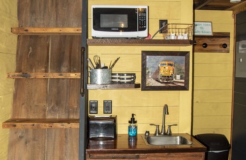 Lake City Resort | Quirky unique caboose style stay close to quaint river towns and Lake Pepin!