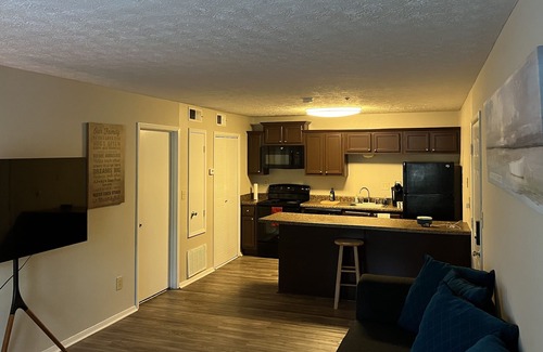 Hoover Apartment | Quite one bedroom, five minutes to entertainment and shopping