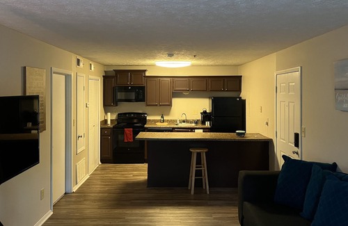 Hoover Apartment | Quite one bedroom, five minutes to entertainment and shopping