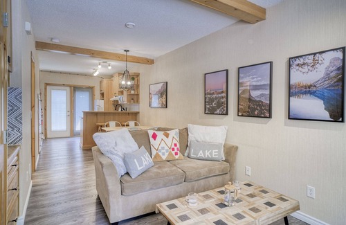 Harvie Heights House | Quite Townhome w/2BR&2BATH- Rocky Mtn Getaway