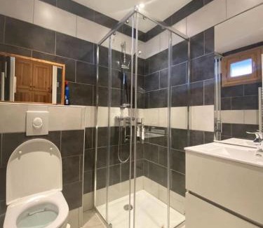 Les Claux Apartment | Résidence Gaubert - Studio cabine à Vars pour 4 personnes idéalement situé MAE-9831