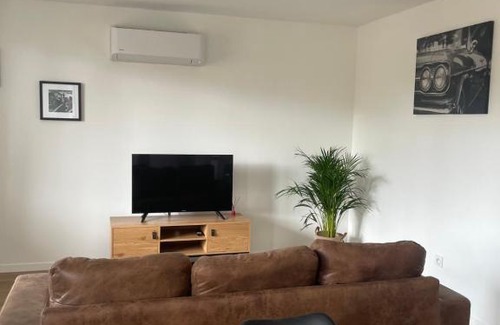 Venissieux Apartment | Résidence Pelloutier A