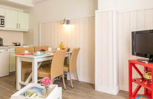 Saint-Martin-de-Re Apartment | Résidence Pierre & Vacances Le Palais des Gouverneurs *** - Apartment 4 people - 1 bedroom - Terrace - Ground floor