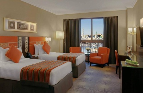 Medina House | R 1945 Taiba Madinah Hotel With Trouser press.Hot tub/jacuzzi & internet services,