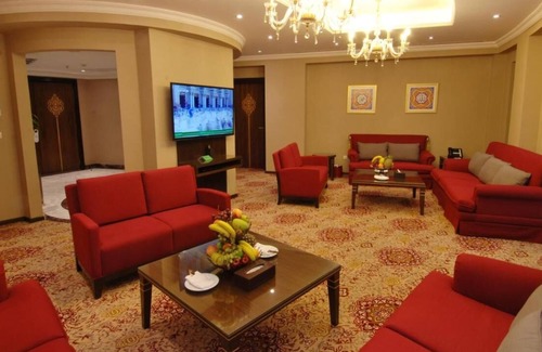 Medina House | R 1945 Taiba Madinah Hotel With Trouser press.Hot tub/jacuzzi & internet services,