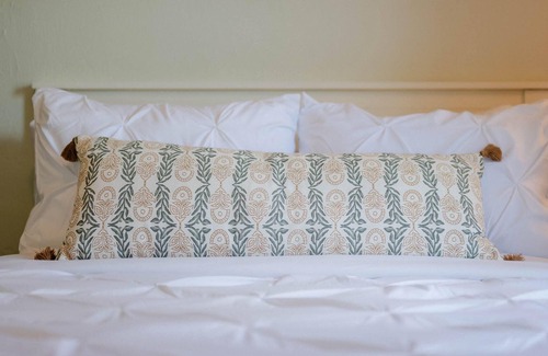 Manitowoc House | R&R on Rapids Rd Summ