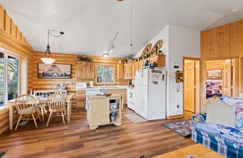Long Valley Junction Cabin | "R & R" Owned and Operated by a Loving Family looking to share Our home with You