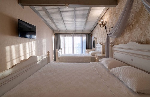 Altınova Hotel | Ra Otel