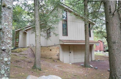 Lake Harmony House | Racc00ns Retreat