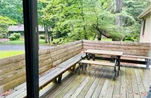 Lake Harmony House | Racc00ns Retreat