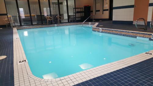 West Edmonton Hotel | Radisson Hotel & Conference Centre Edmonton