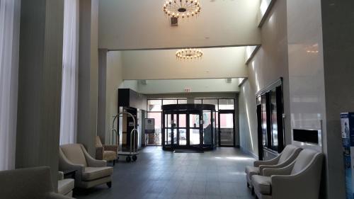 West Edmonton Hotel | Radisson Hotel & Conference Centre Edmonton