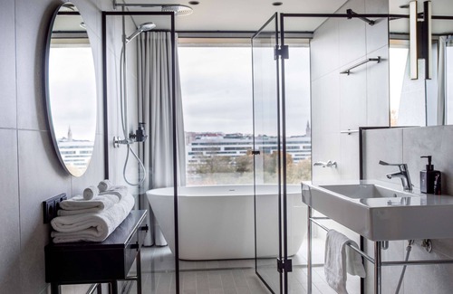 Kaisaniemi Hotel | Radisson RED Helsinki