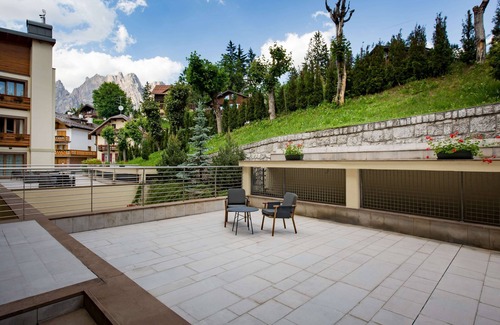 Cortina d'Ampezzo House | Radisson Residences Savoia Palace Cortina d’Ampezzo