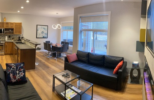 East Kootenay House | Radium Escape At Eagle Crest Villas