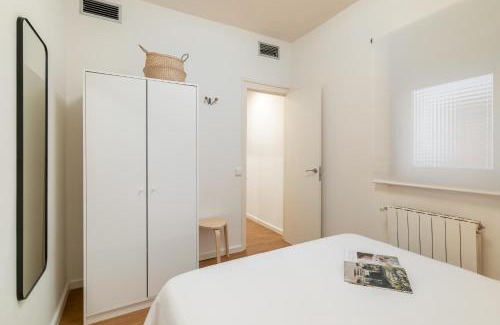 Collblanc y La Torrassa Apartment | Rafael Apartment by Olala Homes