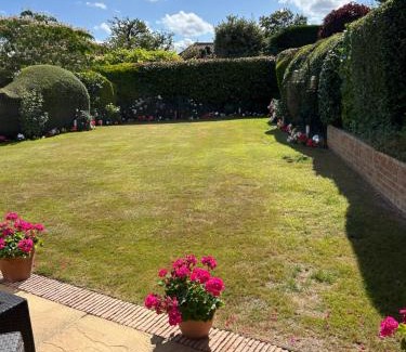 St Albans Bed & Breakfast | Ragged Hall Lane