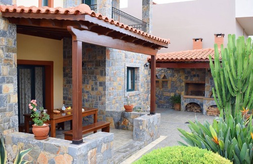 Venerato House | Rahati Holiday Villa (Maisonette) by Estia