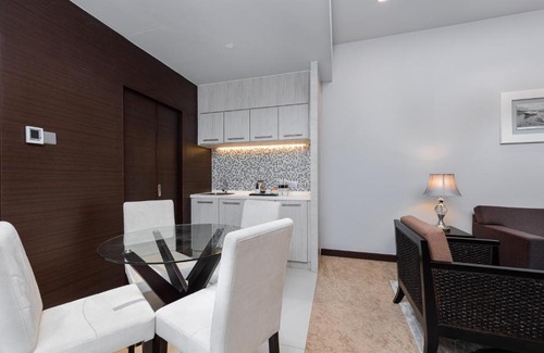 Kuching Hotel | Raia Hotel & Convention Centre Kuching