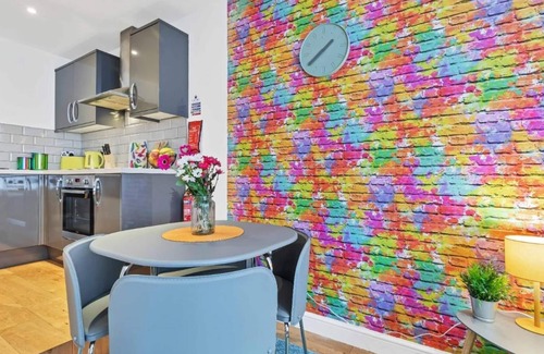 Kemptown Apartment | Rainbow Studio - Spacious City Centre - Close to sea - Sleeps 1 to 3 Guests