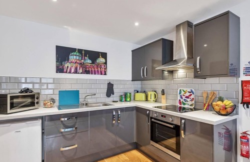 Kemptown Apartment | Rainbow Studio - Spacious City Centre - Close to sea - Sleeps 1 to 3 Guests