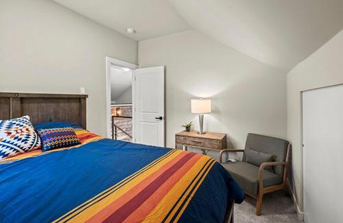 Ashford House | Rainier Cabin with Fireplace-WiFi-Yard-Meadow Views