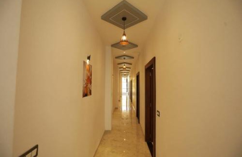 Udaipur District Hotel | Rajmoti hotel & Restro
